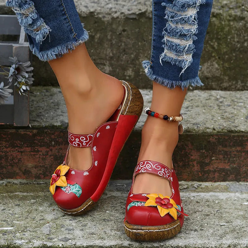 Ethnic flower decor chunky platform closed toe slides