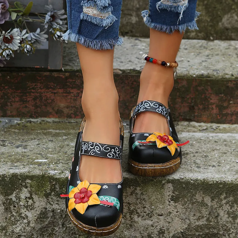 Ethnic flower decor chunky platform closed toe slides