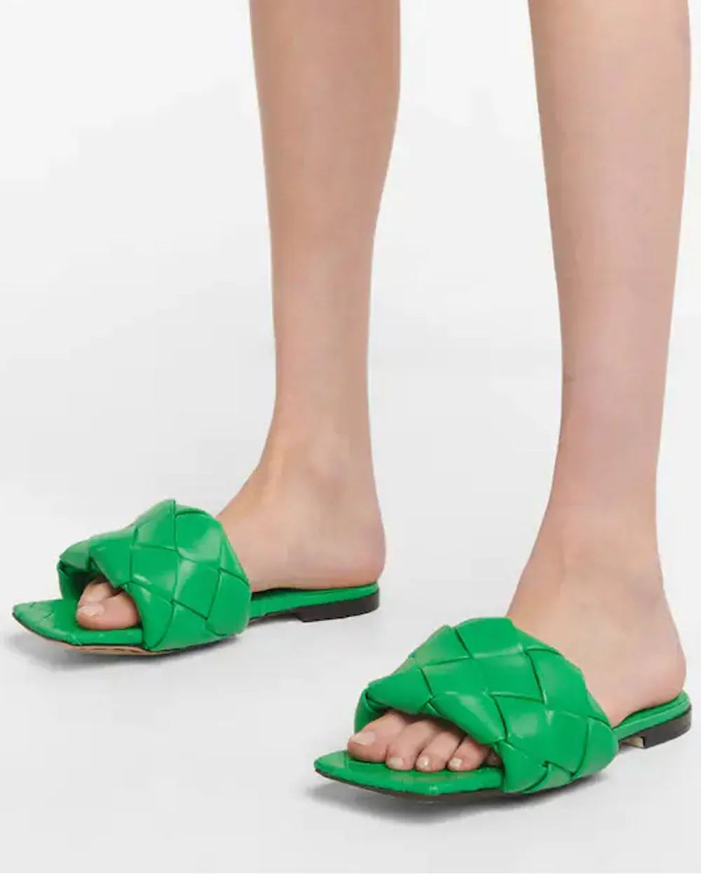 Lido Flat Sandal in Grass